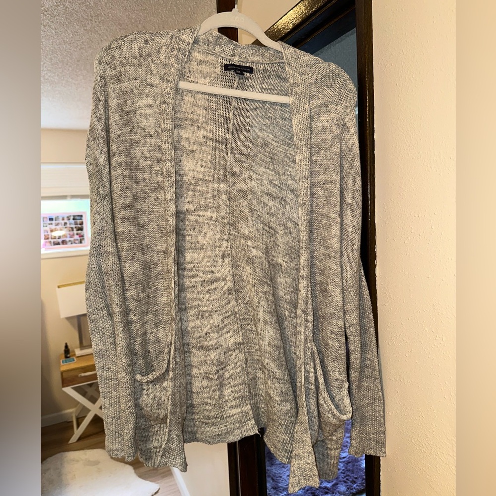 American Eagle Outfitters Heathered Gray Cardigan